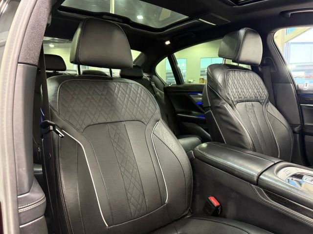 Used 2017 BMW 750i xDrive AWD/4WD image 76