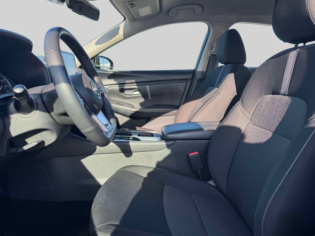 Used 2025 Nissan Sentra SV w/ All-Weather Package FWD image 15