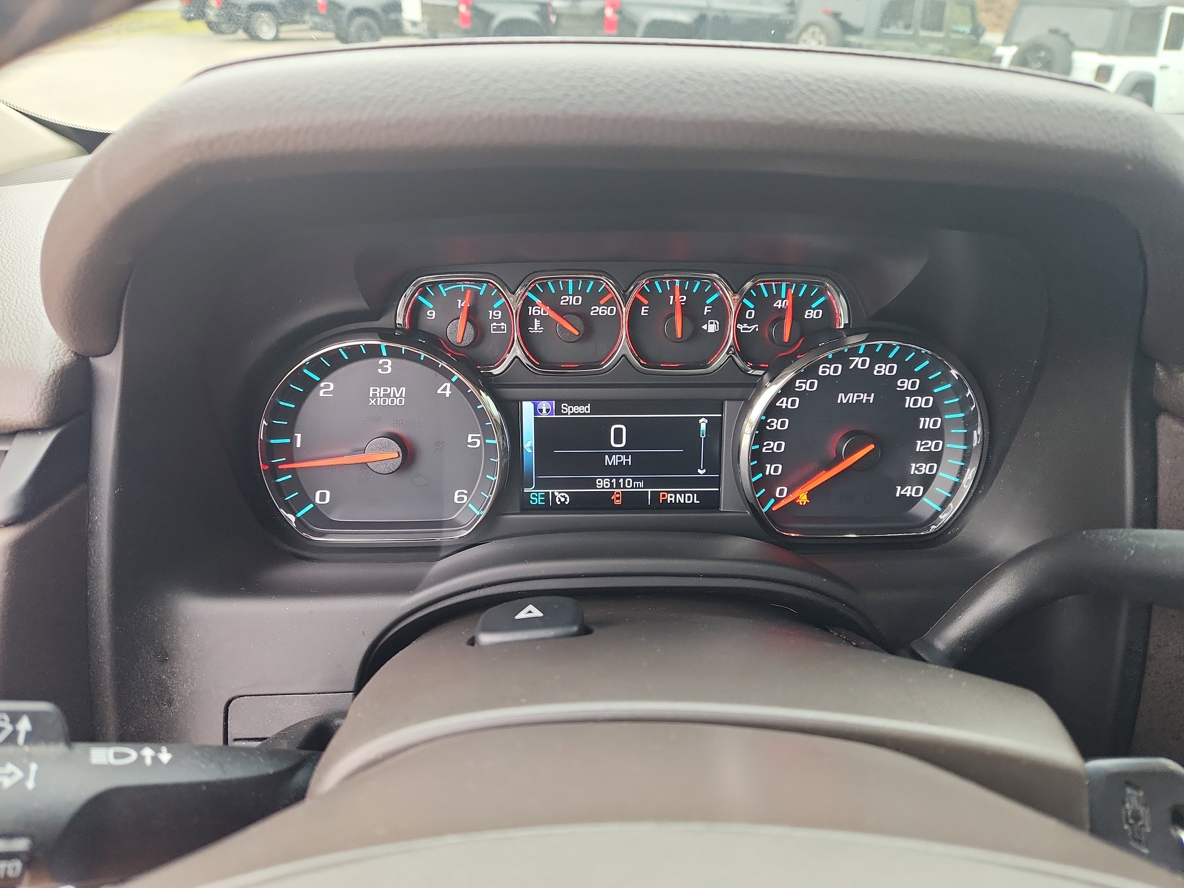 Used 2018 Chevrolet Suburban LT image 33