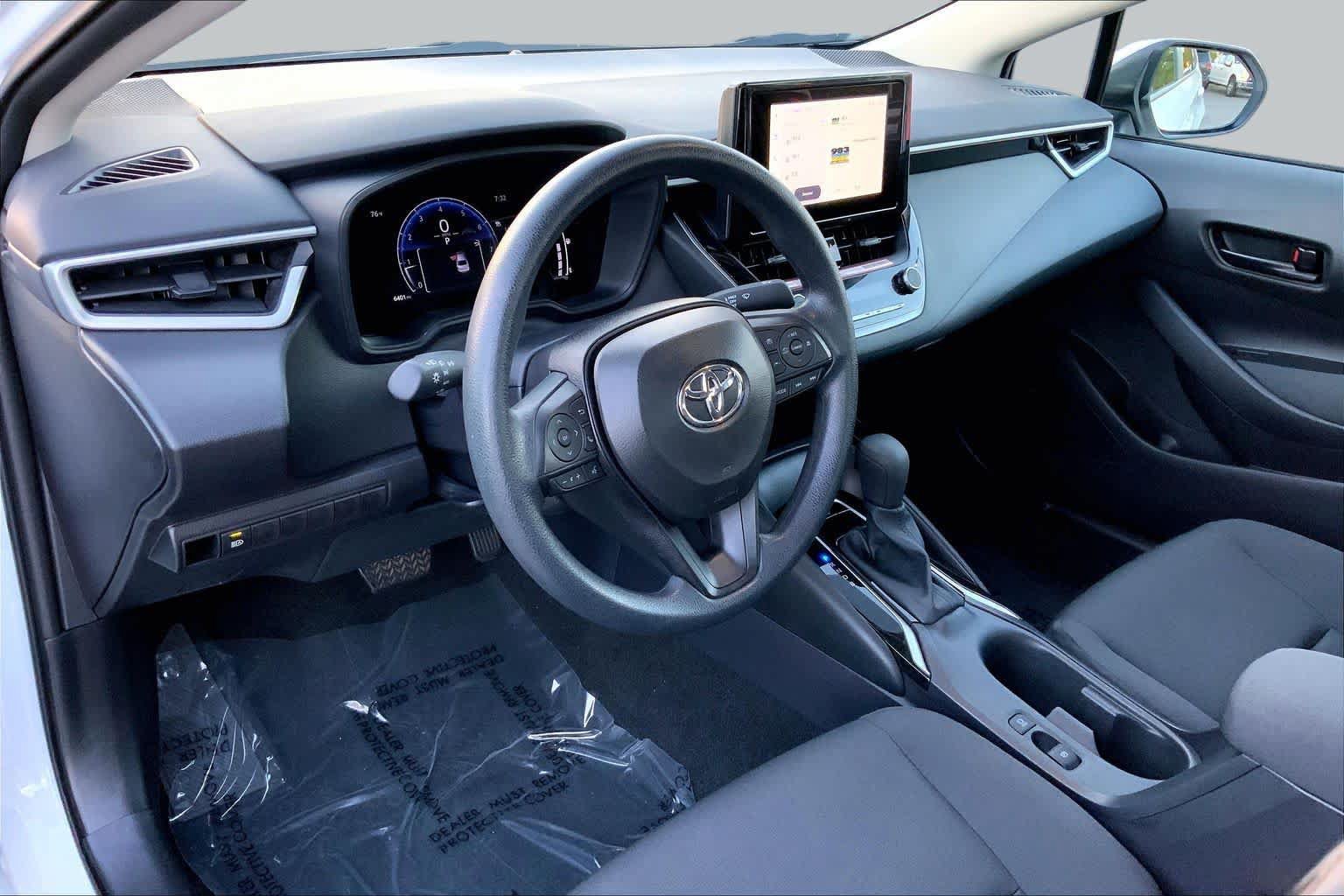 Used 2026 Toyota Corolla LE FWD image 14