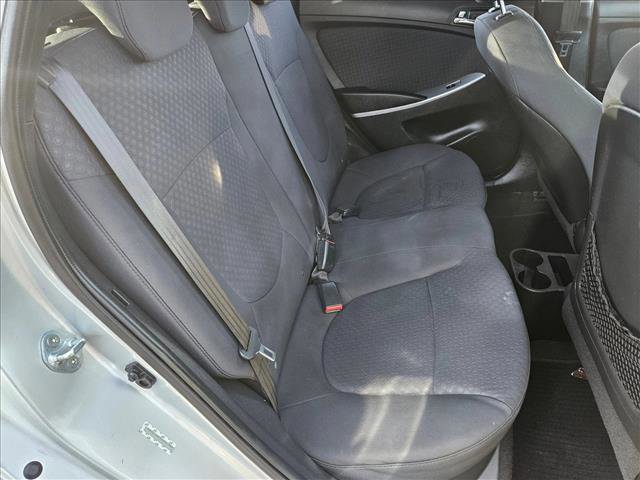 Used 2014 Hyundai Accent SE image 17