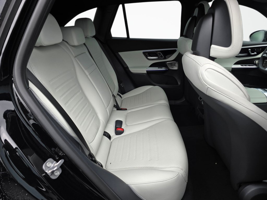 New 2027 Mercedes-Benz GLC 300 4MATIC image 21