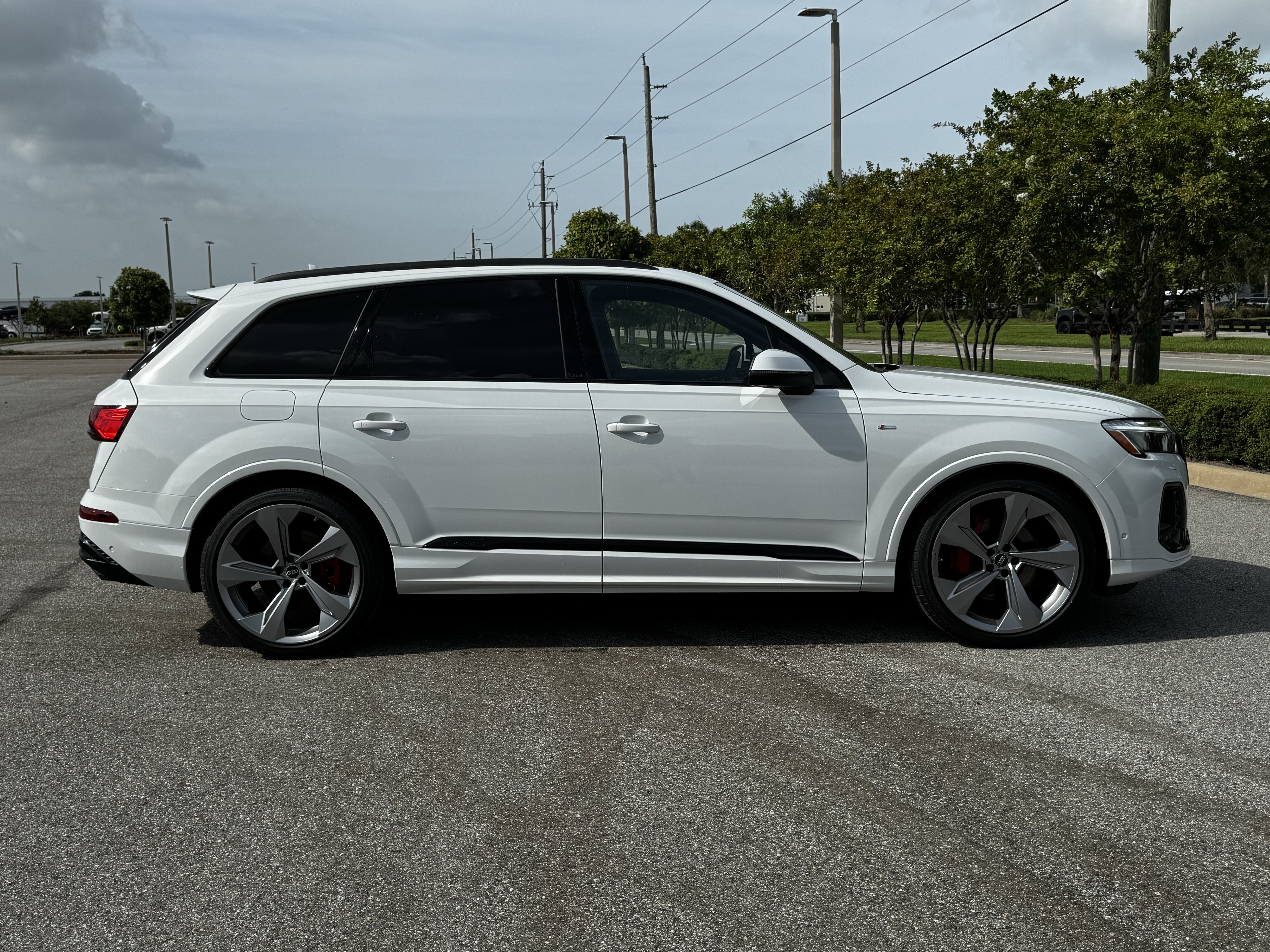New 2026 Audi Q7 2.0T Premium AWD/4WD image 3