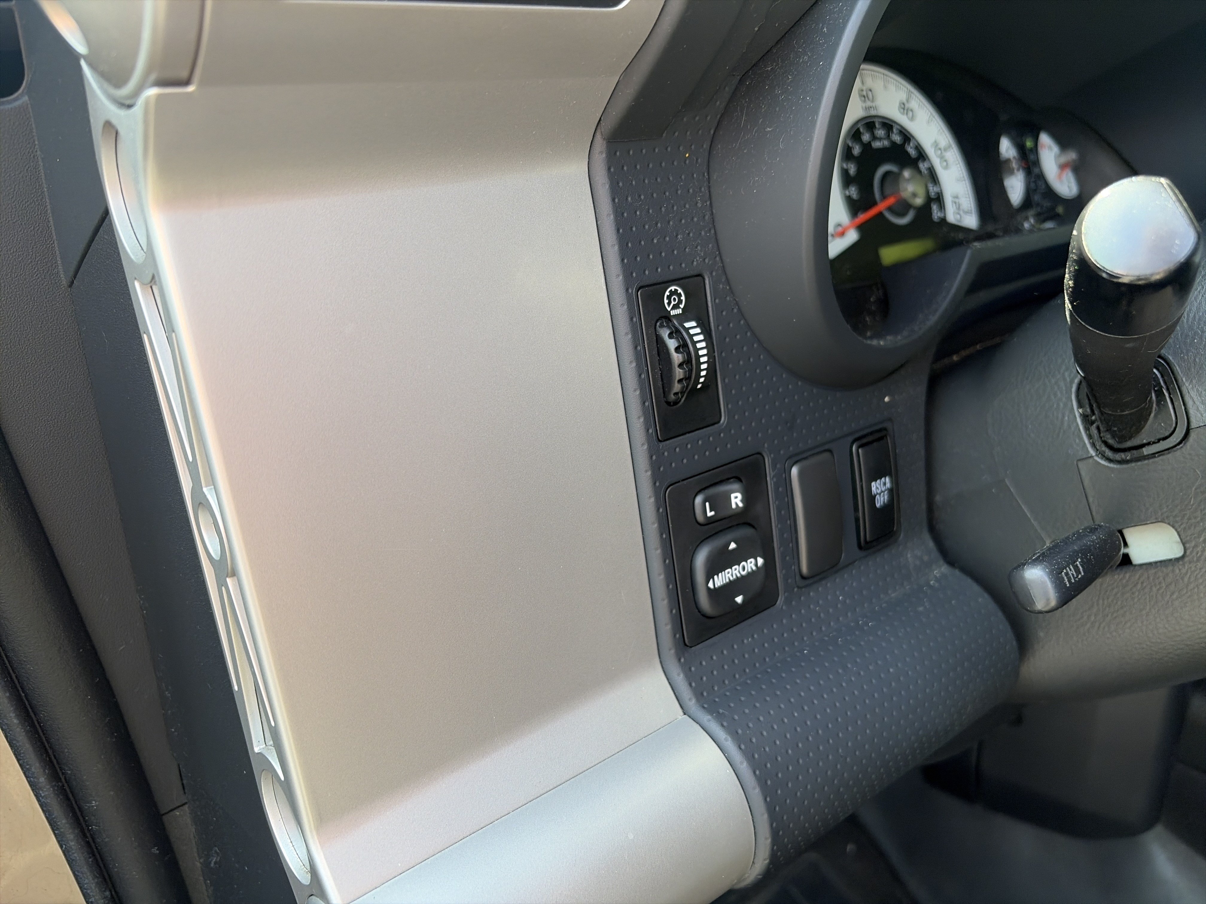 Used 2014 Toyota FJ Cruiser 4WD w/ Upgrade Package image 17