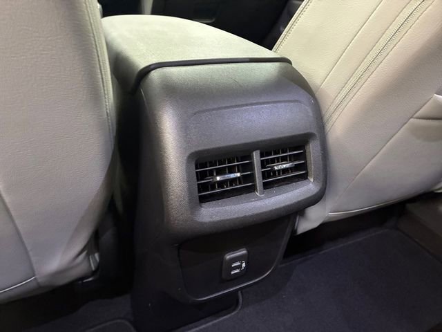 Used 2020 Chevrolet Equinox LT image 19