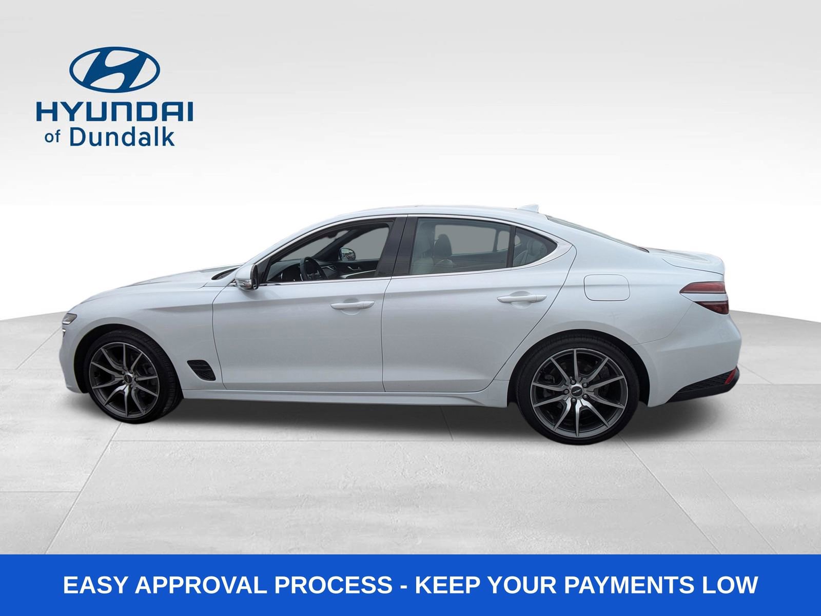 Used 2023 Genesis G70 2.0T image 2