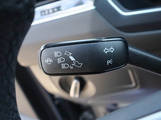 Used 2024 Volkswagen Tiguan SE R-Line FWD image 39