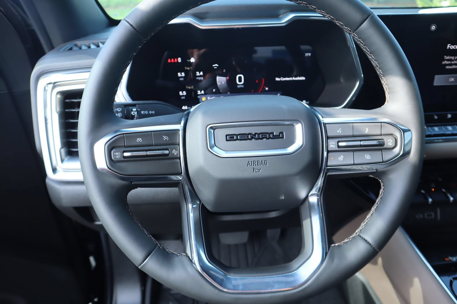 New 2026 GMC Canyon Denali w/ LPO, Denali Black Edition AWD/4WD image 2