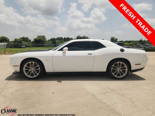 Used 2020 Dodge Challenger R/T RWD image 4