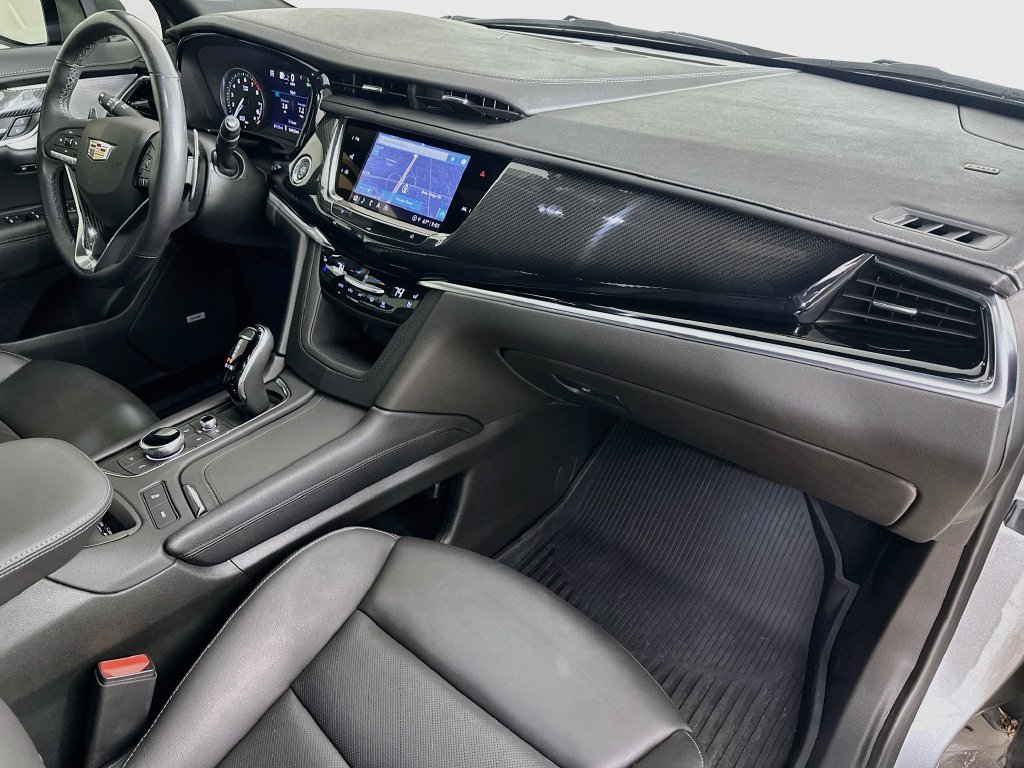 Used 2025 Cadillac XT6 Sport w/ Technology Package AWD/4WD image 38