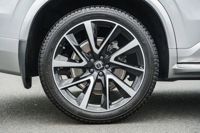 Used 2022 Volvo XC90 T6 Momentum w/ Advanced Package image 21