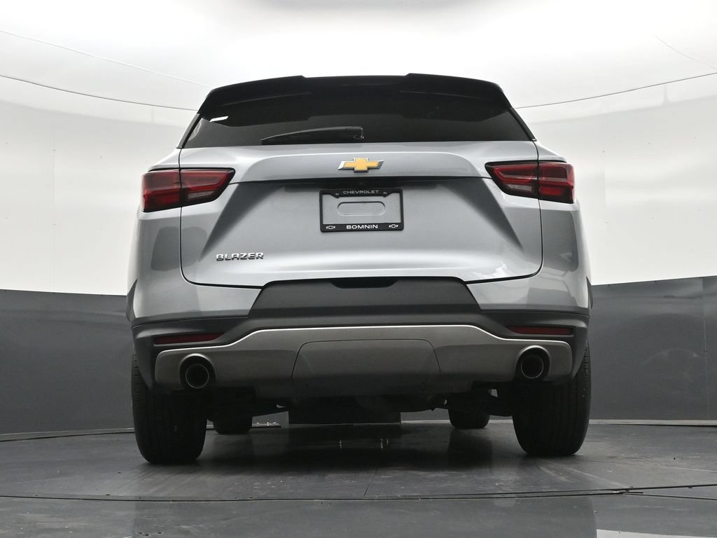 Used 2024 Chevrolet Blazer LT FWD image 26