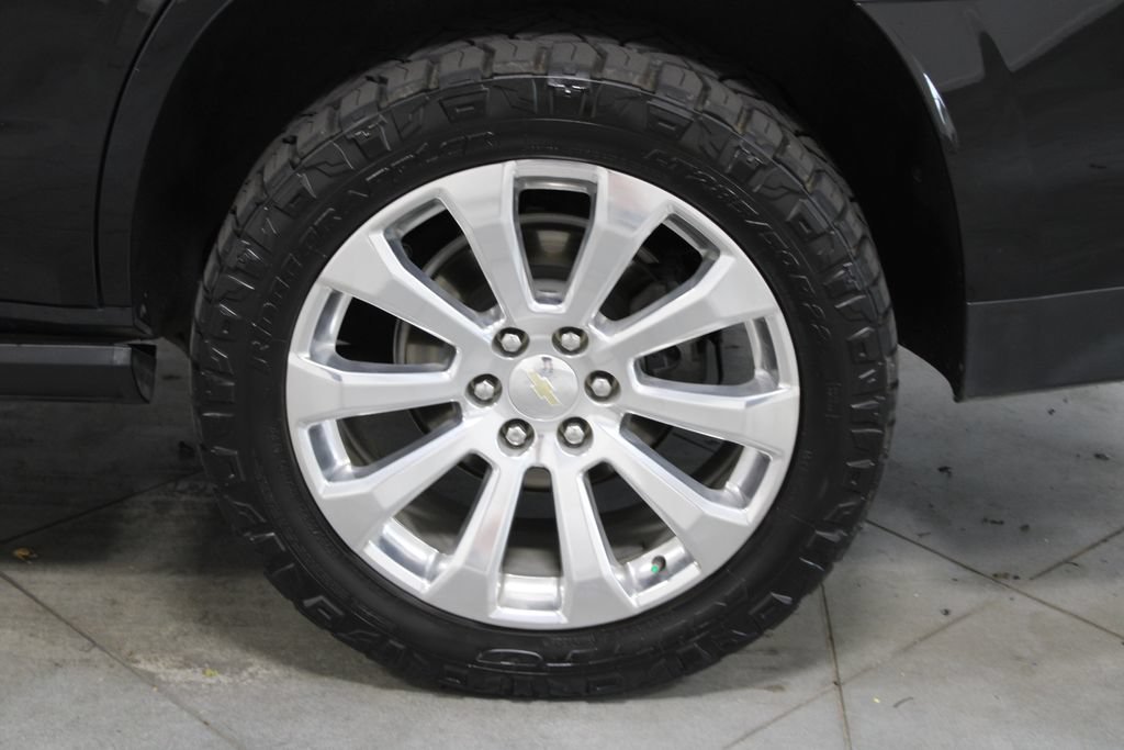 Used 2021 Chevrolet Tahoe Premier w/ Premium Package AWD/4WD image 17