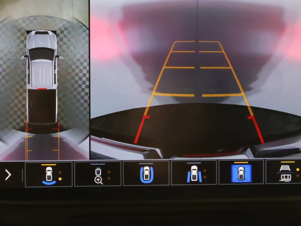 Used 2022 GMC Sierra 2500 Denali w/ Denali Black Diamond Edition image 44