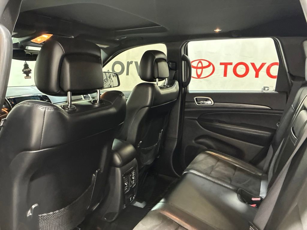 Used 2020 Jeep Grand Cherokee Altitude AWD/4WD image 21
