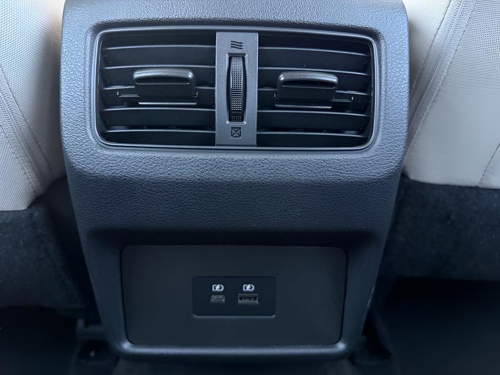 Certified 2022 Nissan Rogue SV image 13