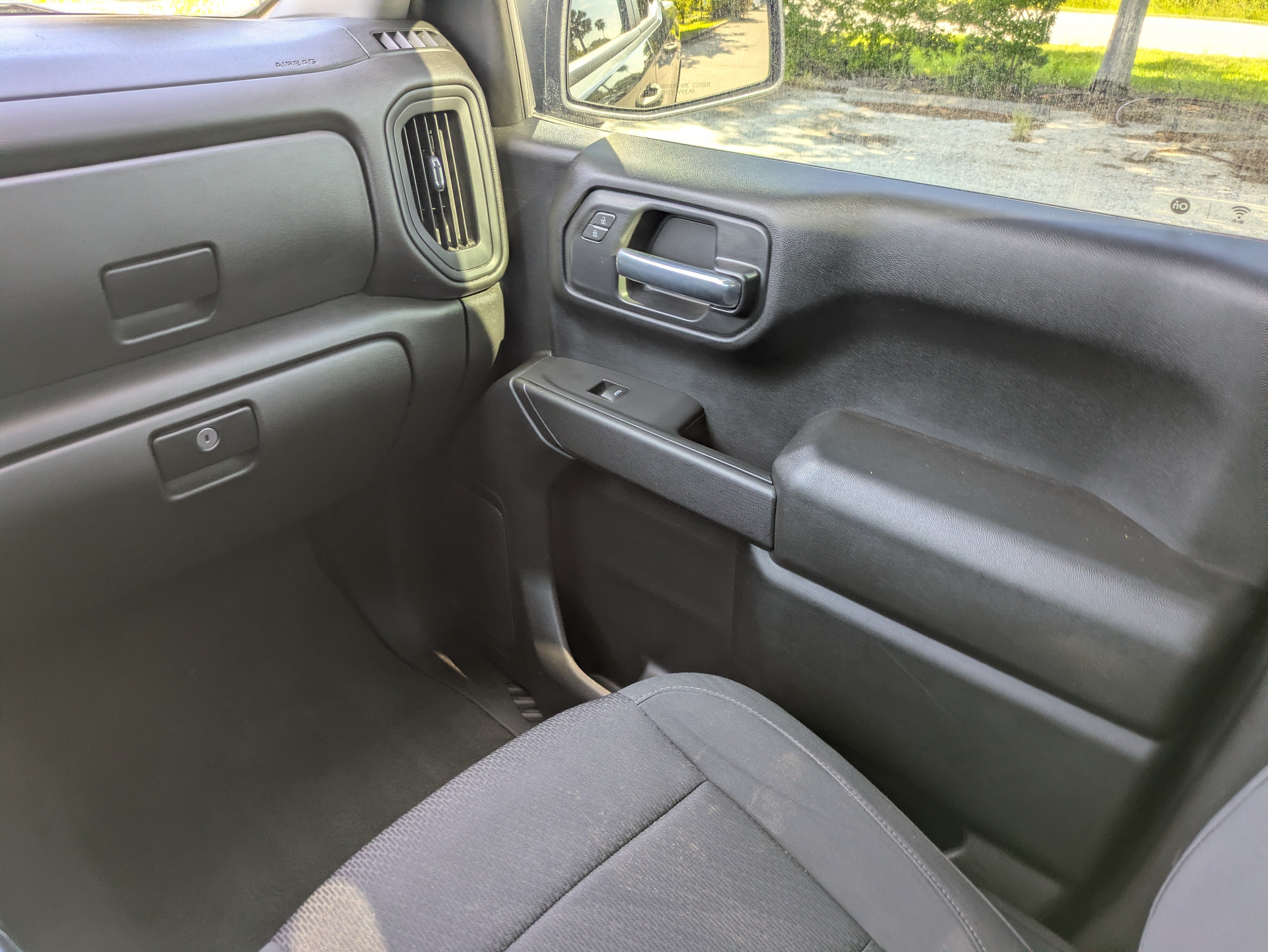 Used 2021 Chevrolet Silverado 1500 Custom Trail Boss AWD/4WD image 17