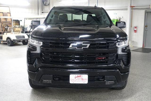 Used 2023 Chevrolet Silverado 1500 RST w/ Convenience Package II image 2