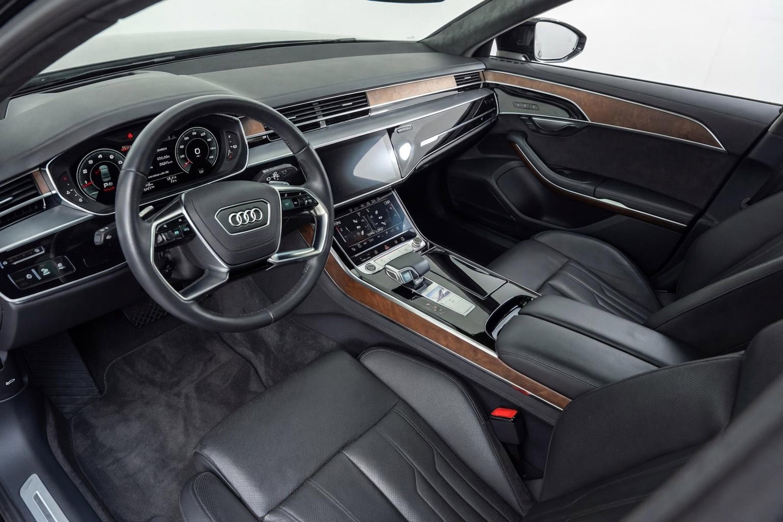 Used 2021 Audi A8 L 4.0T image 9