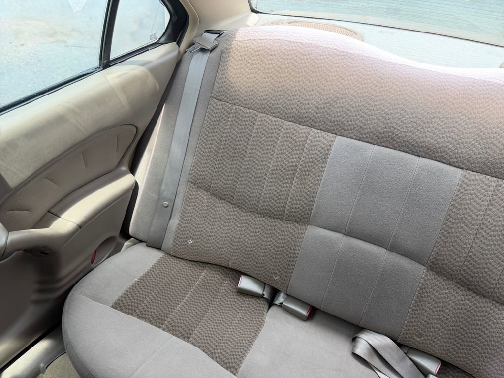 Used 2005 Pontiac Grand Am SE image 29