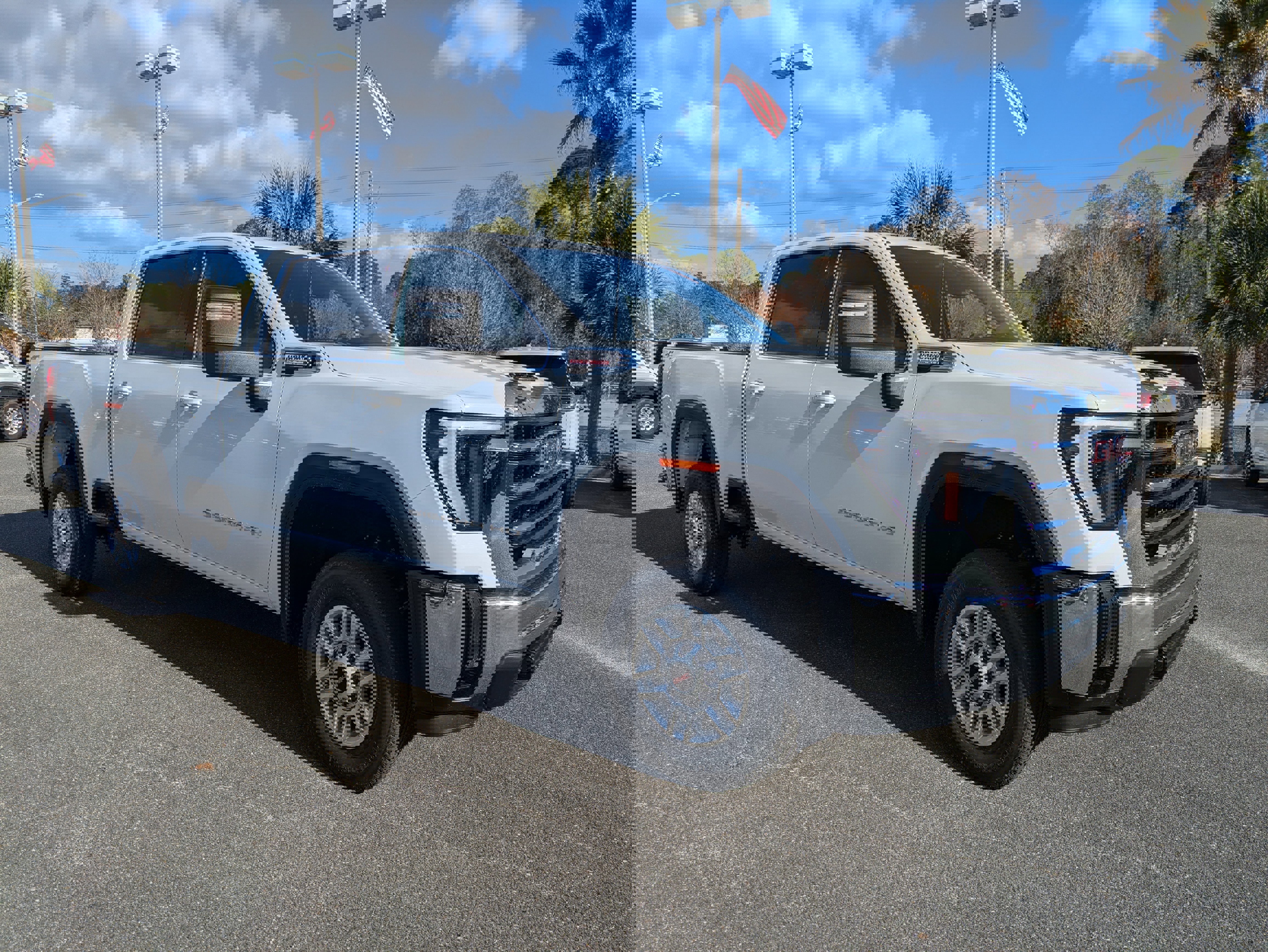 New 2026 GMC Sierra 2500 SLE image 2