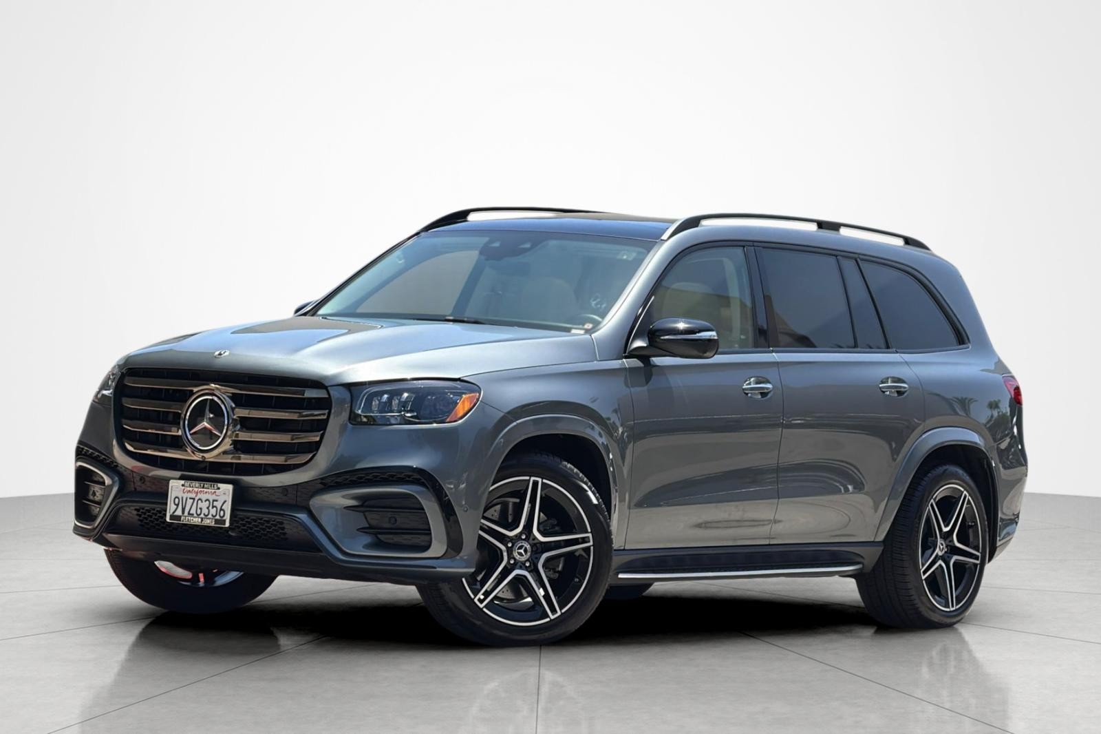 Used 2026 Mercedes-Benz GLS 450 4MATIC image 1