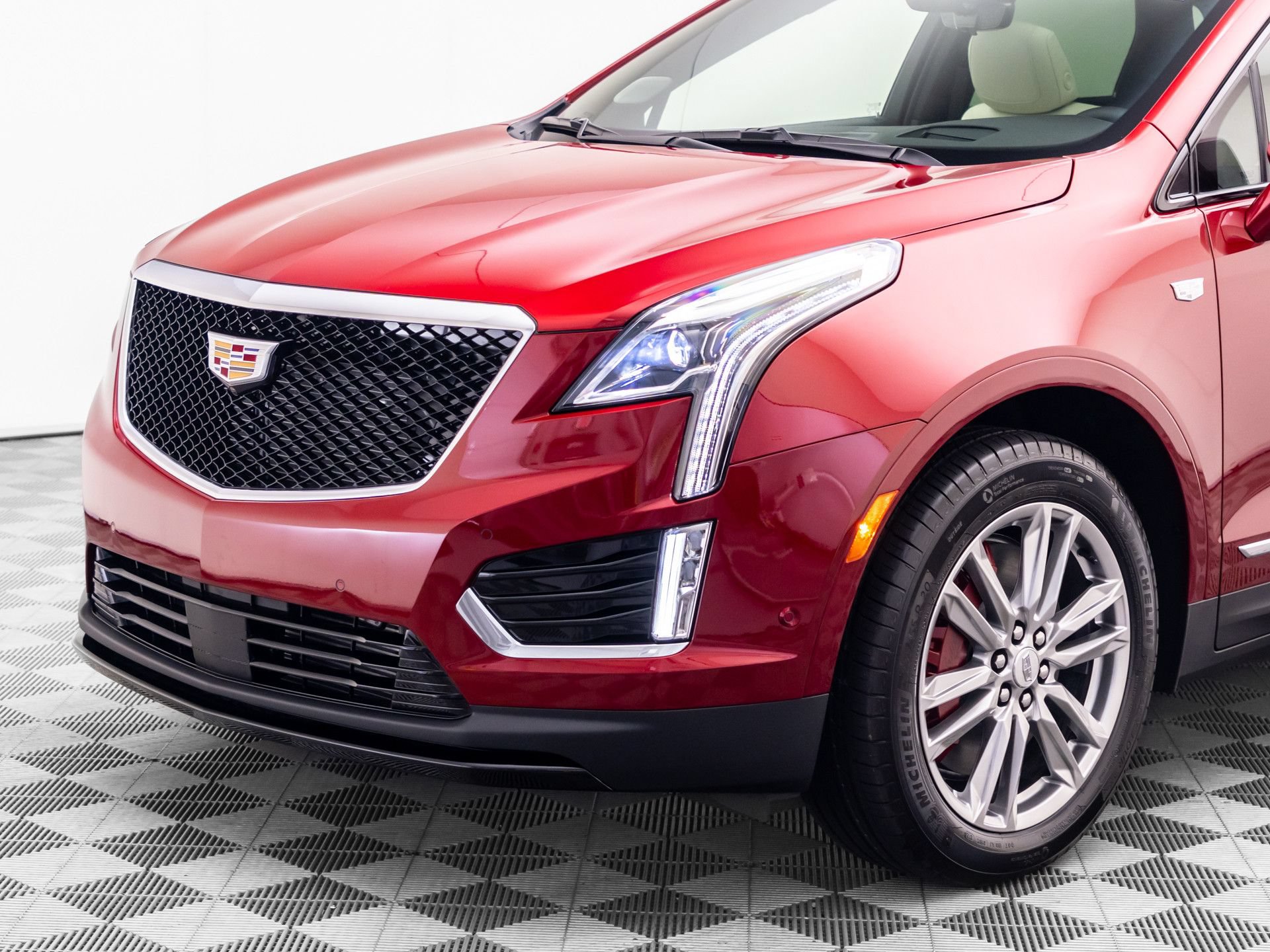 New 2026 Cadillac XT5 Sportv w/ LPO, Floor Liner Package AWD/4WD image 37