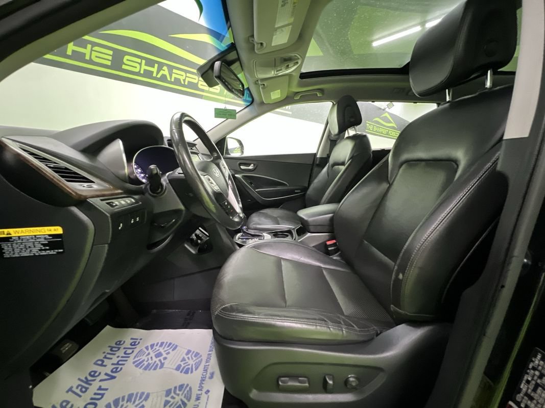 Used 2017 Hyundai Santa Fe FWD image 17