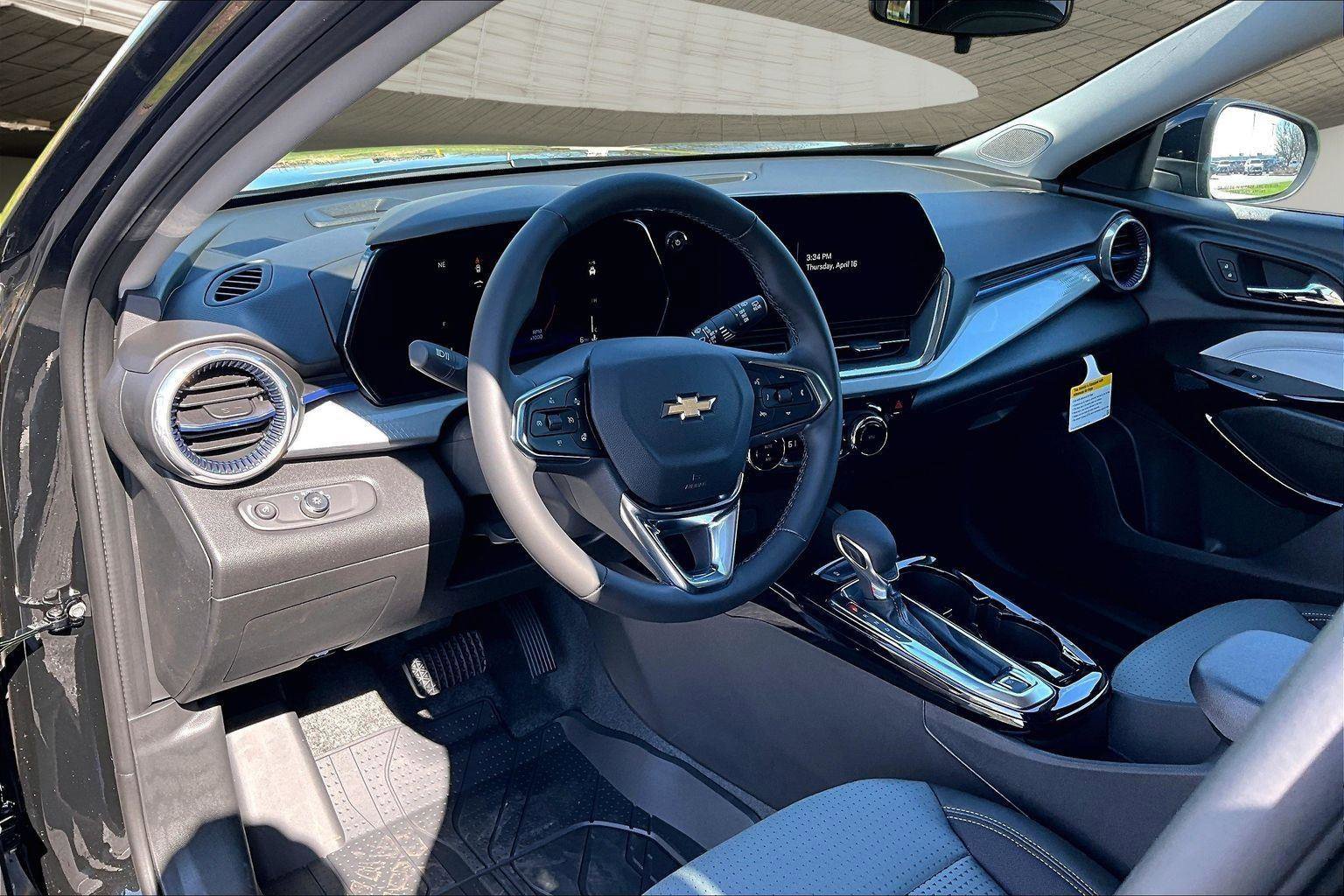 New 2026 Chevrolet Trax LT w/ Driver Confidence Package image 8