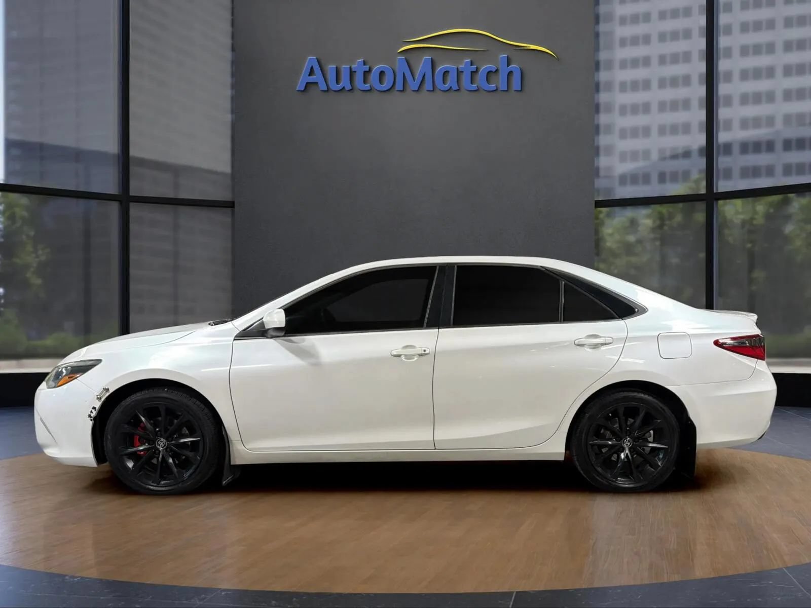 Used 2015 Toyota Camry XSE FWD image 6