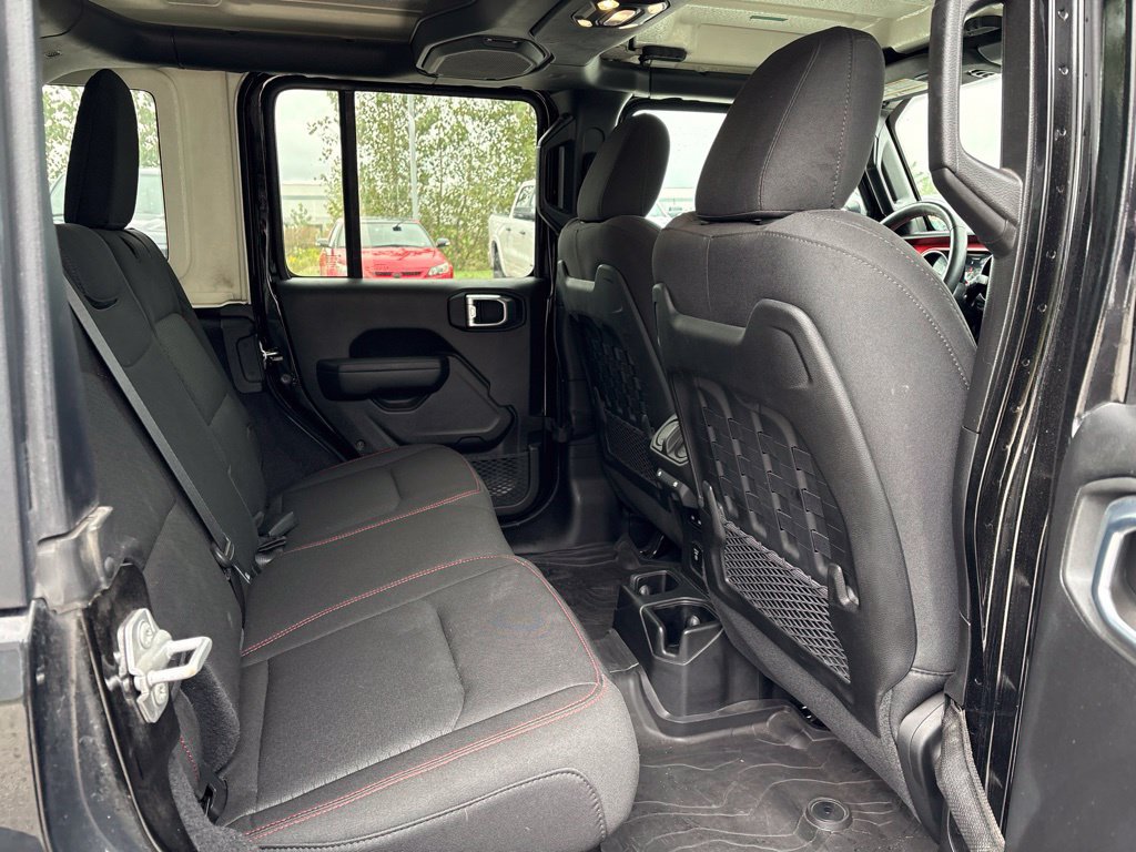 Used 2022 Jeep Wrangler Unlimited Rubicon w/ Dual Top Group AWD/4WD image 25