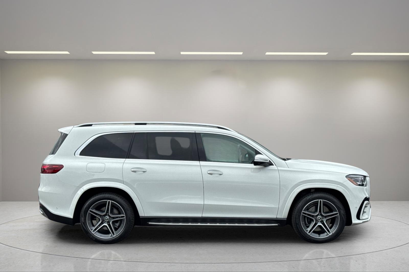 New 2026 Mercedes-Benz GLS 450 4MATIC image 3