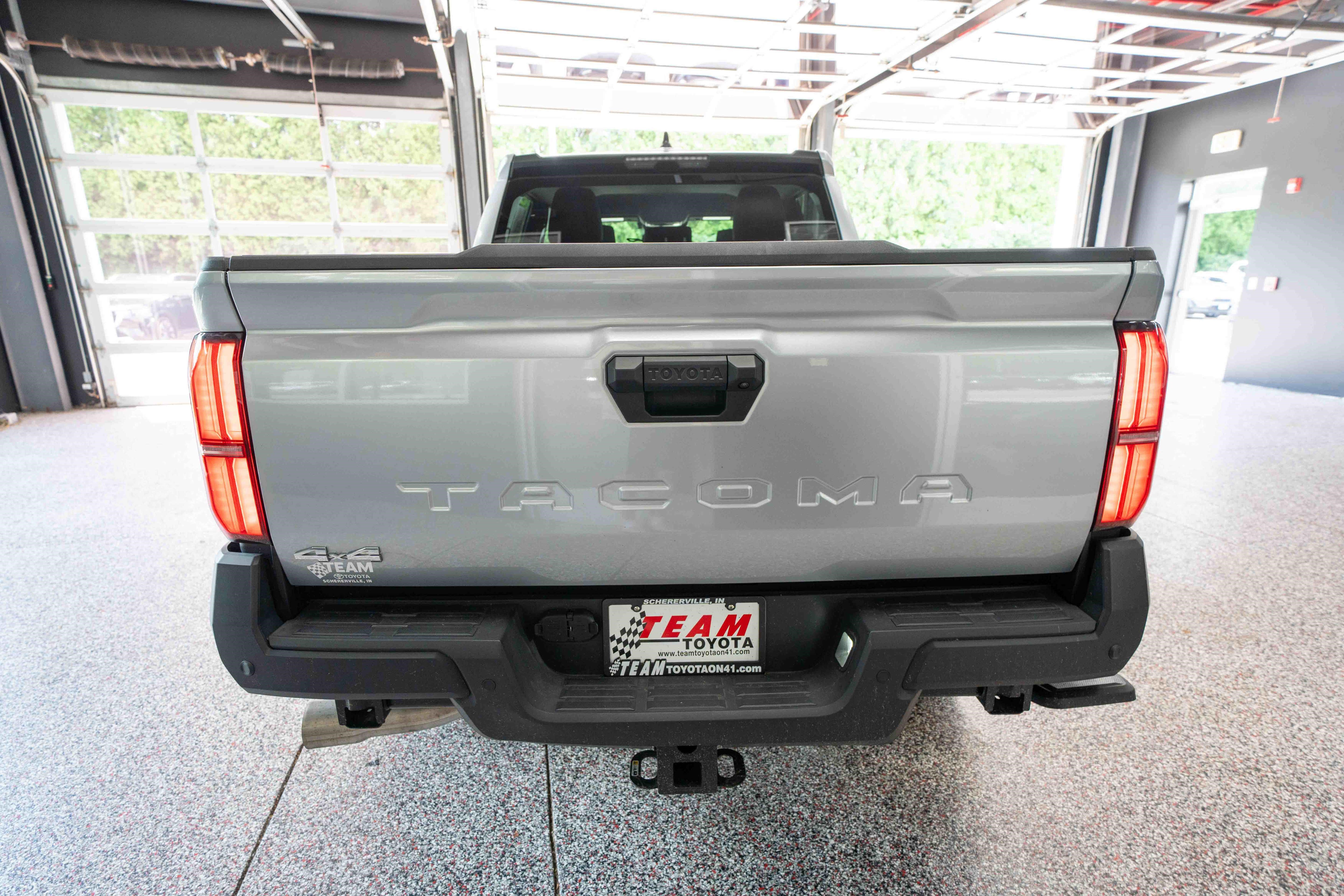 Used 2025 Toyota Tacoma SR w/ SR Upgrade Package AWD/4WD image 3