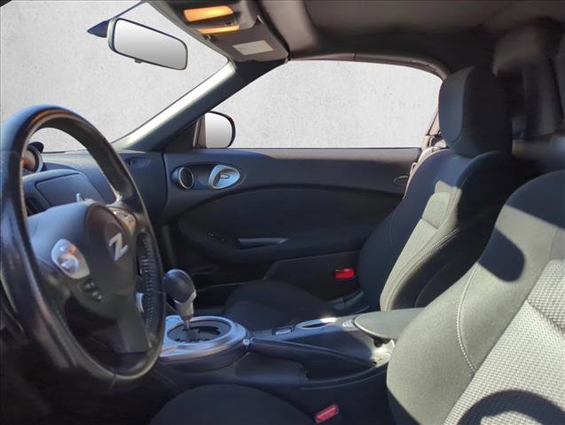 Used 2016 Nissan 370Z Roadster image 10