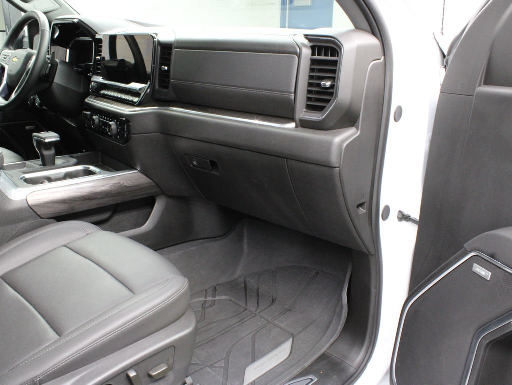 Used 2025 Chevrolet Silverado 1500 LTZ w/ Max Trailering Package AWD/4WD image 39