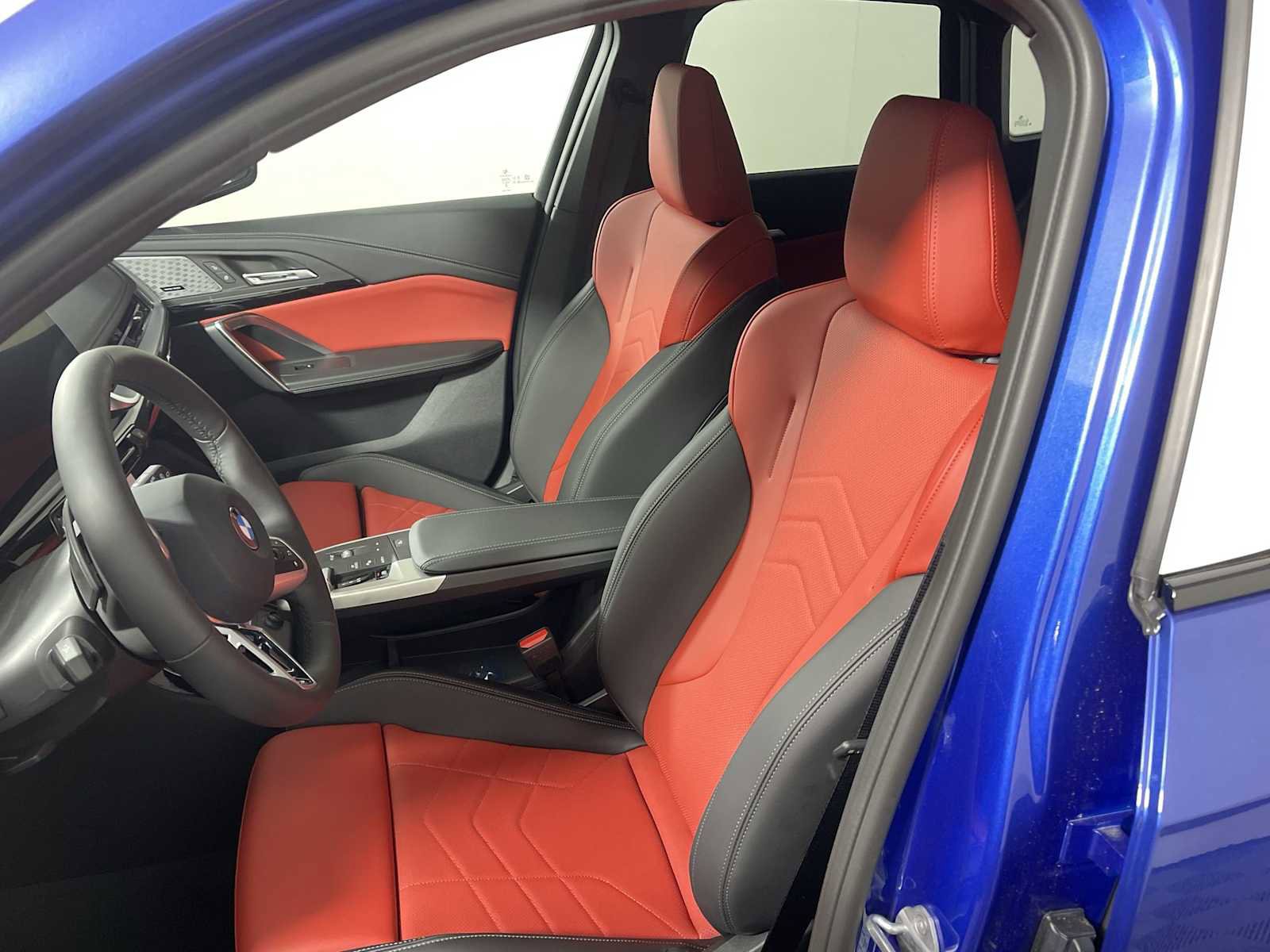 Used 2025 BMW X1 xDrive28i w/ Technology Package image 9