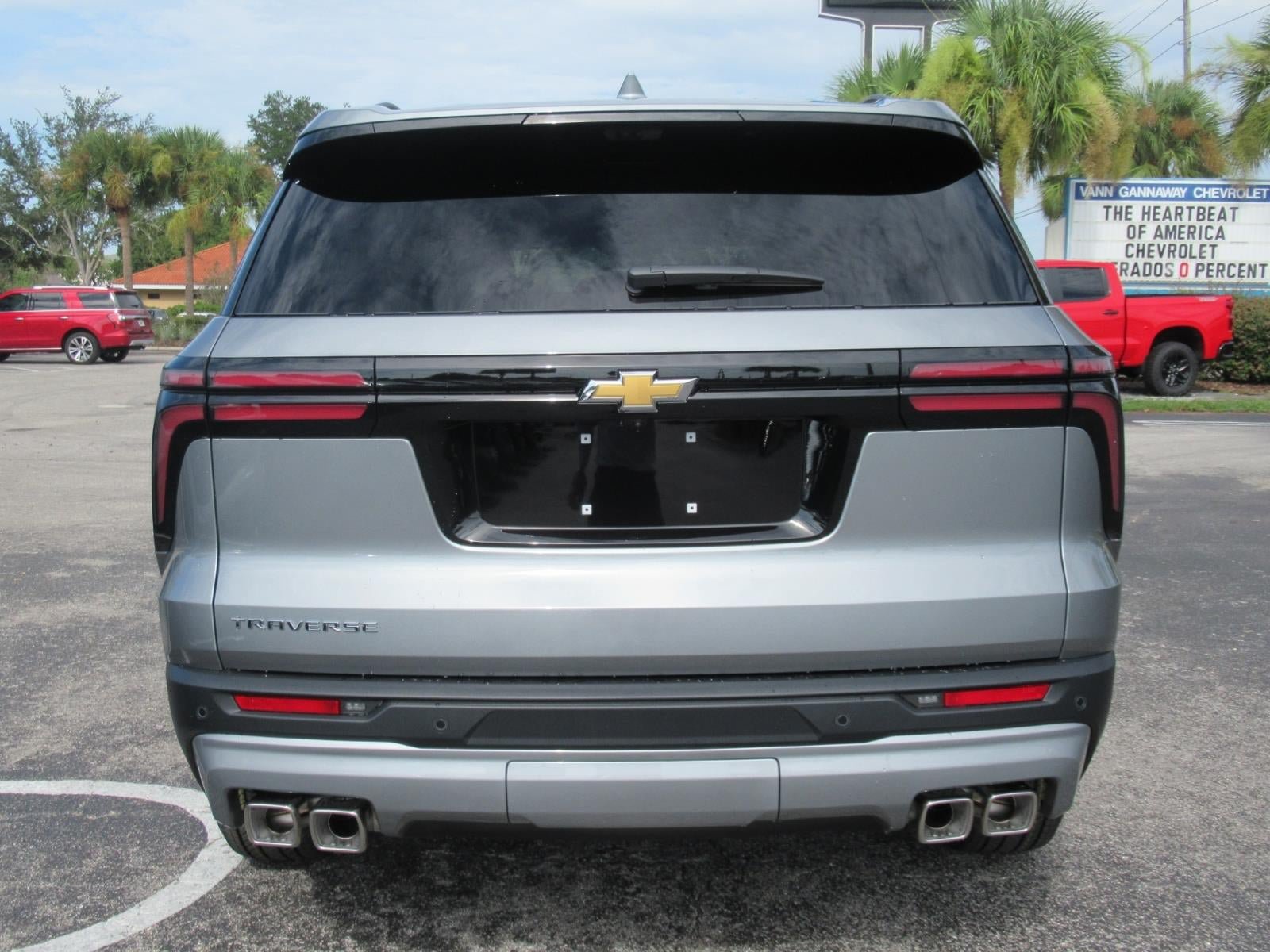New 2027 Chevrolet Traverse LT w/ Driver Confidence Package FWD image 6
