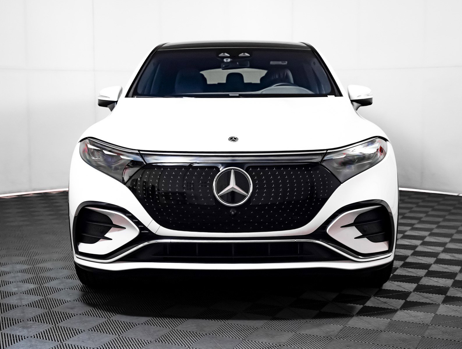 Certified 2023 Mercedes-Benz EQS 580 4MATIC SUV w/ Pinnacle Trim Package image 12