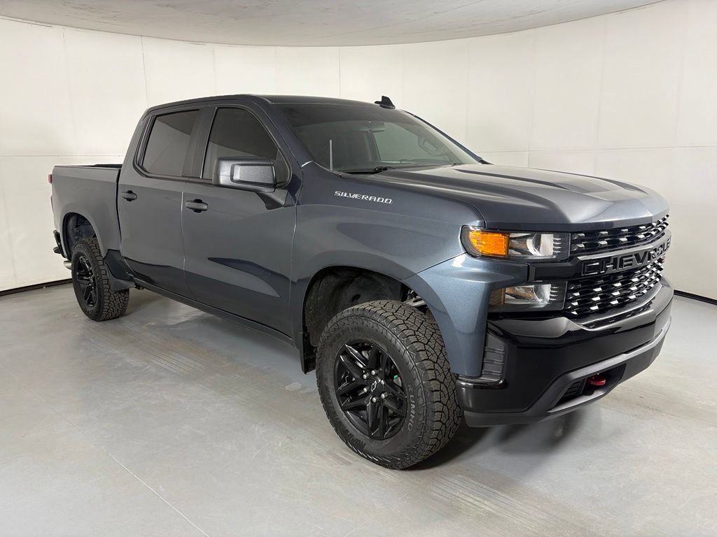 Used 2021 Chevrolet Silverado 1500 Custom Trail Boss w/ LPO, Dark Essentials Package AWD/4WD image 2