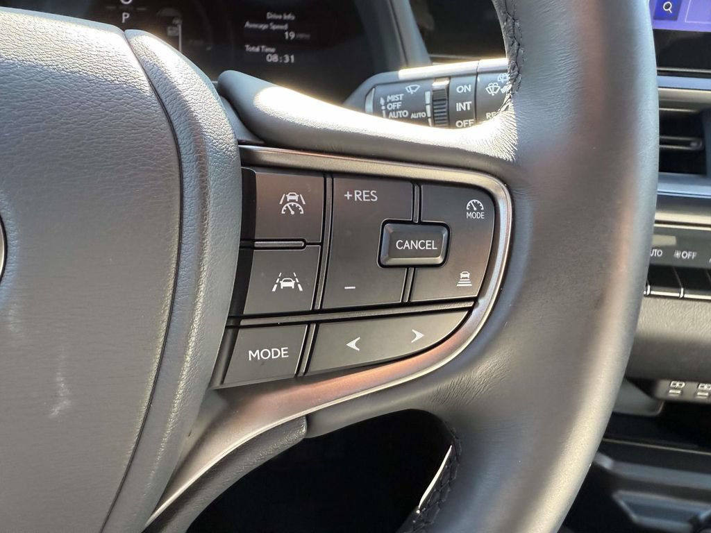 Used 2025 Lexus UX 300h AWD w/ Accessory Package (Z1) image 21