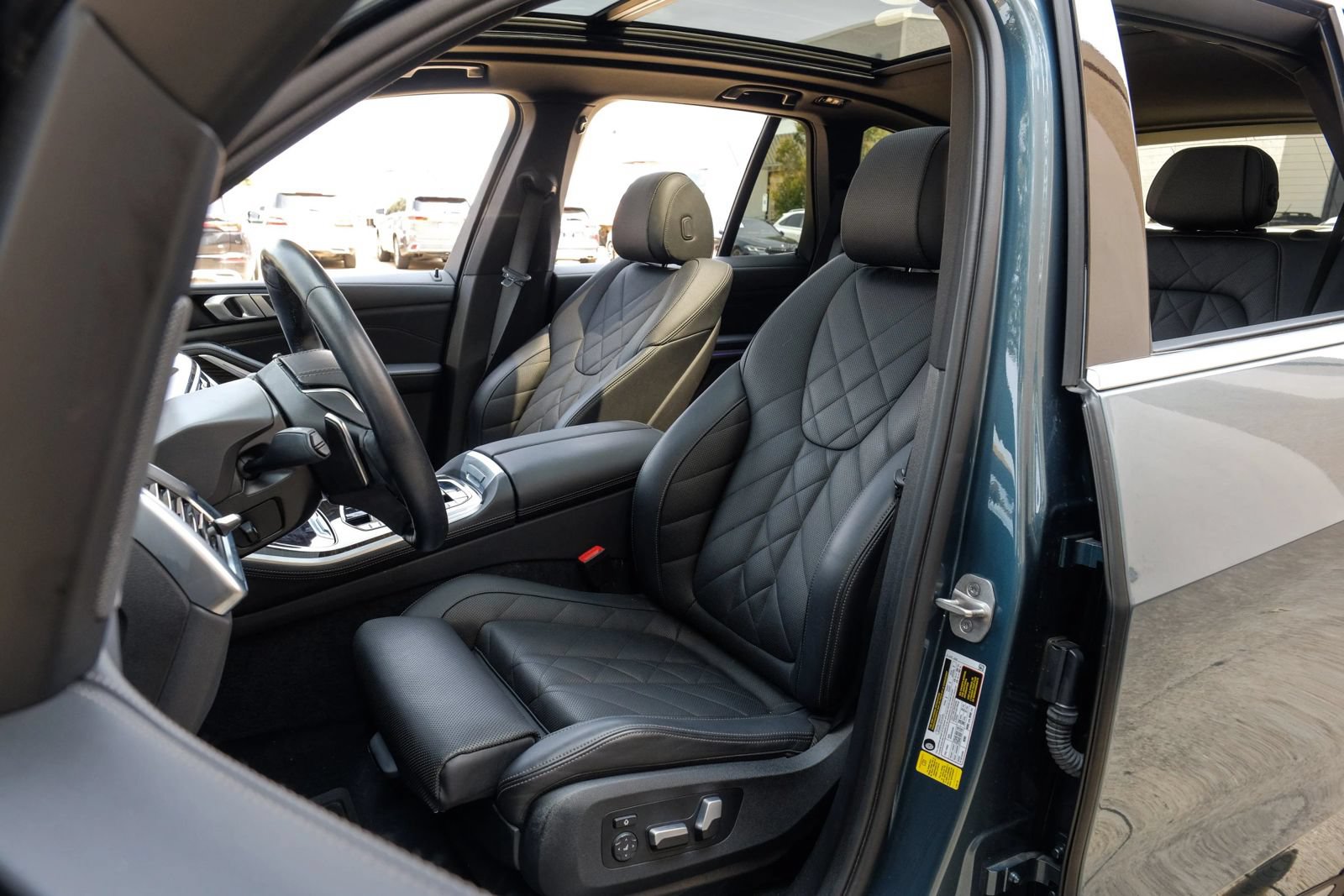Used 2024 BMW X5 sDrive40i w/ Premium Package RWD image 36