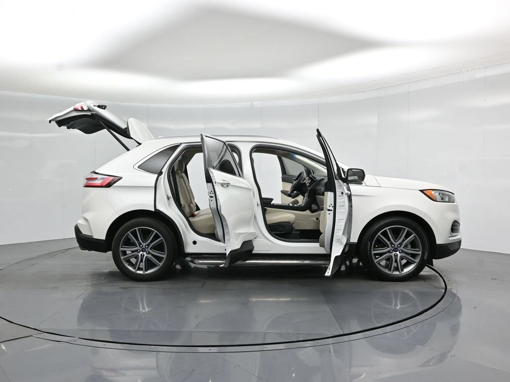 Certified 2020 Ford Edge Titanium FWD image 5