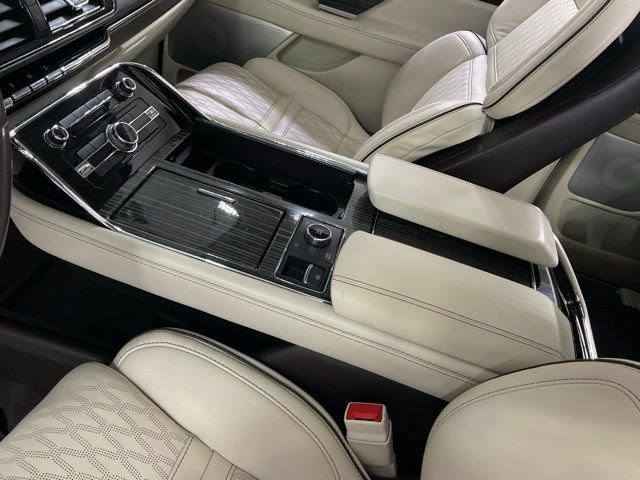 Used 2022 Lincoln Navigator L Black Label AWD/4WD image 13