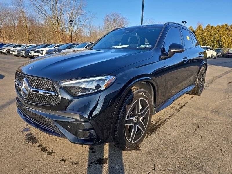 Used 2024 Mercedes-Benz GLC 300 4MATIC image 3