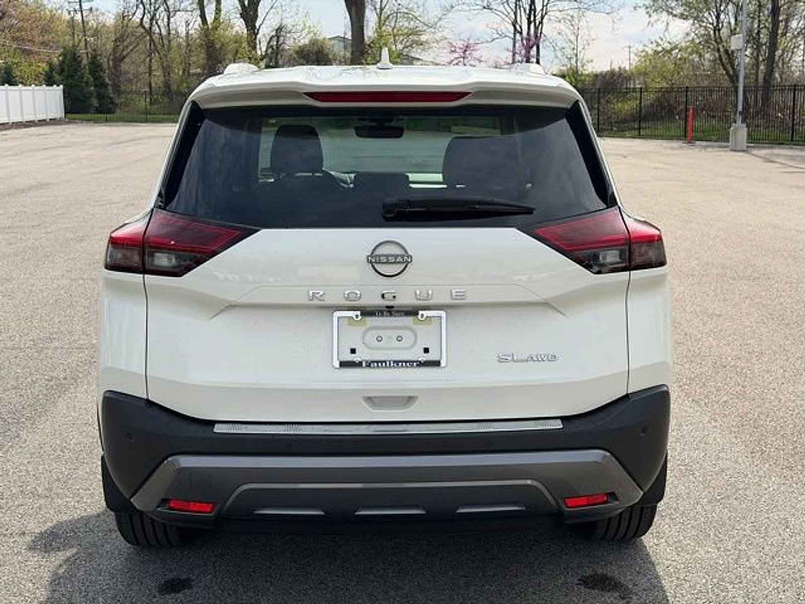 Used 2023 Nissan Rogue SL w/ SL Premium Package AWD/4WD image 6
