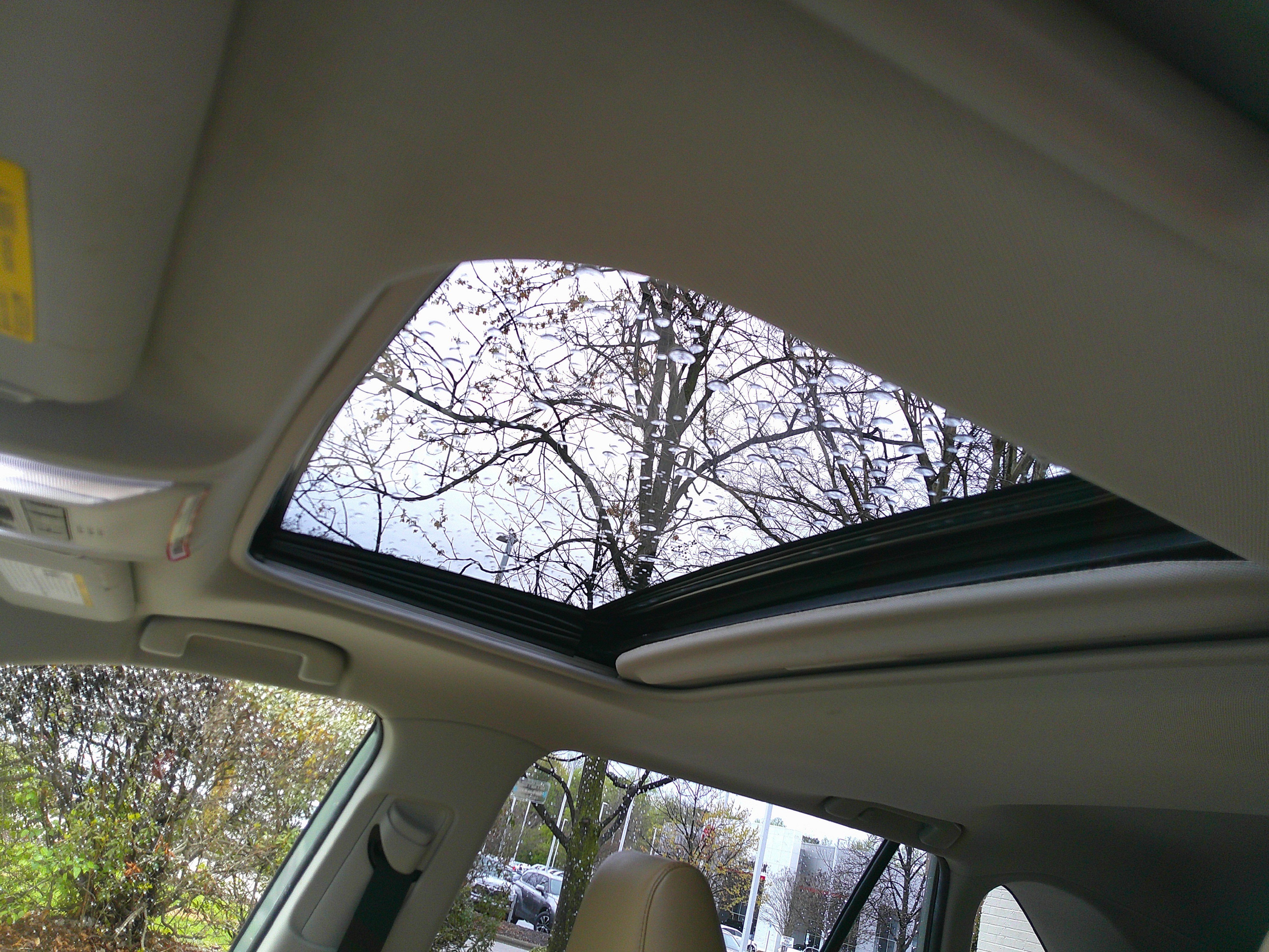 Used 2021 Toyota RAV4 XLE Premium image 29