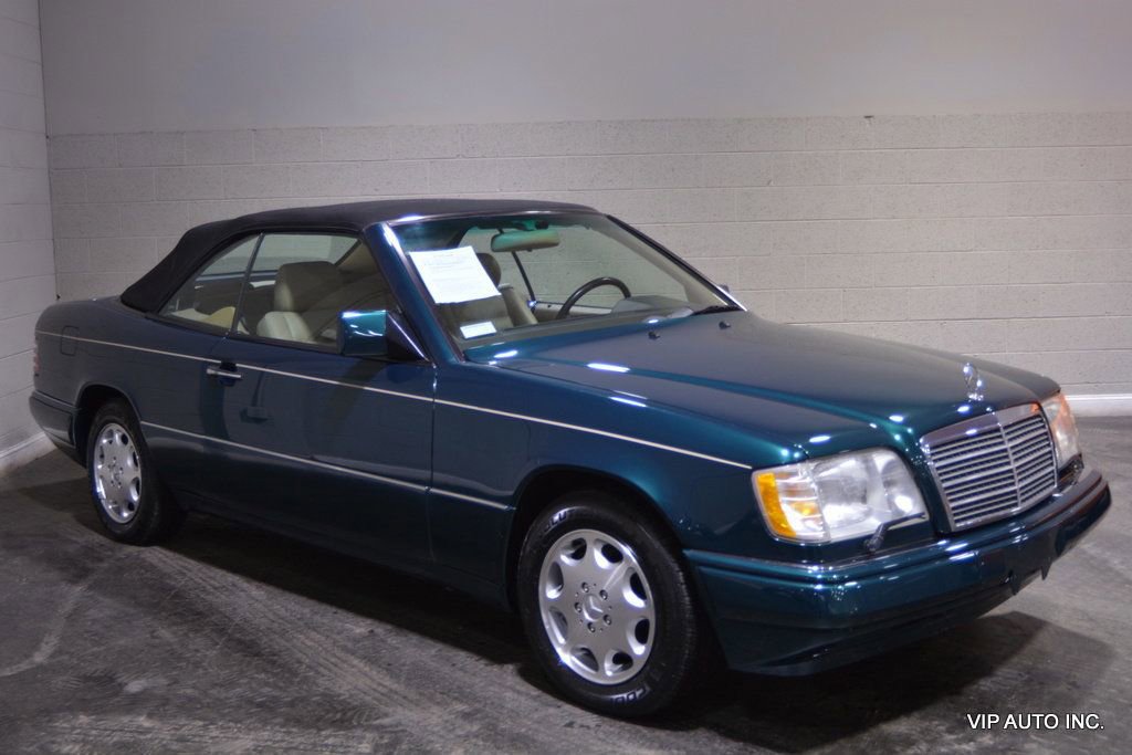 Used 1995 Mercedes-Benz E 320 Convertible video 1