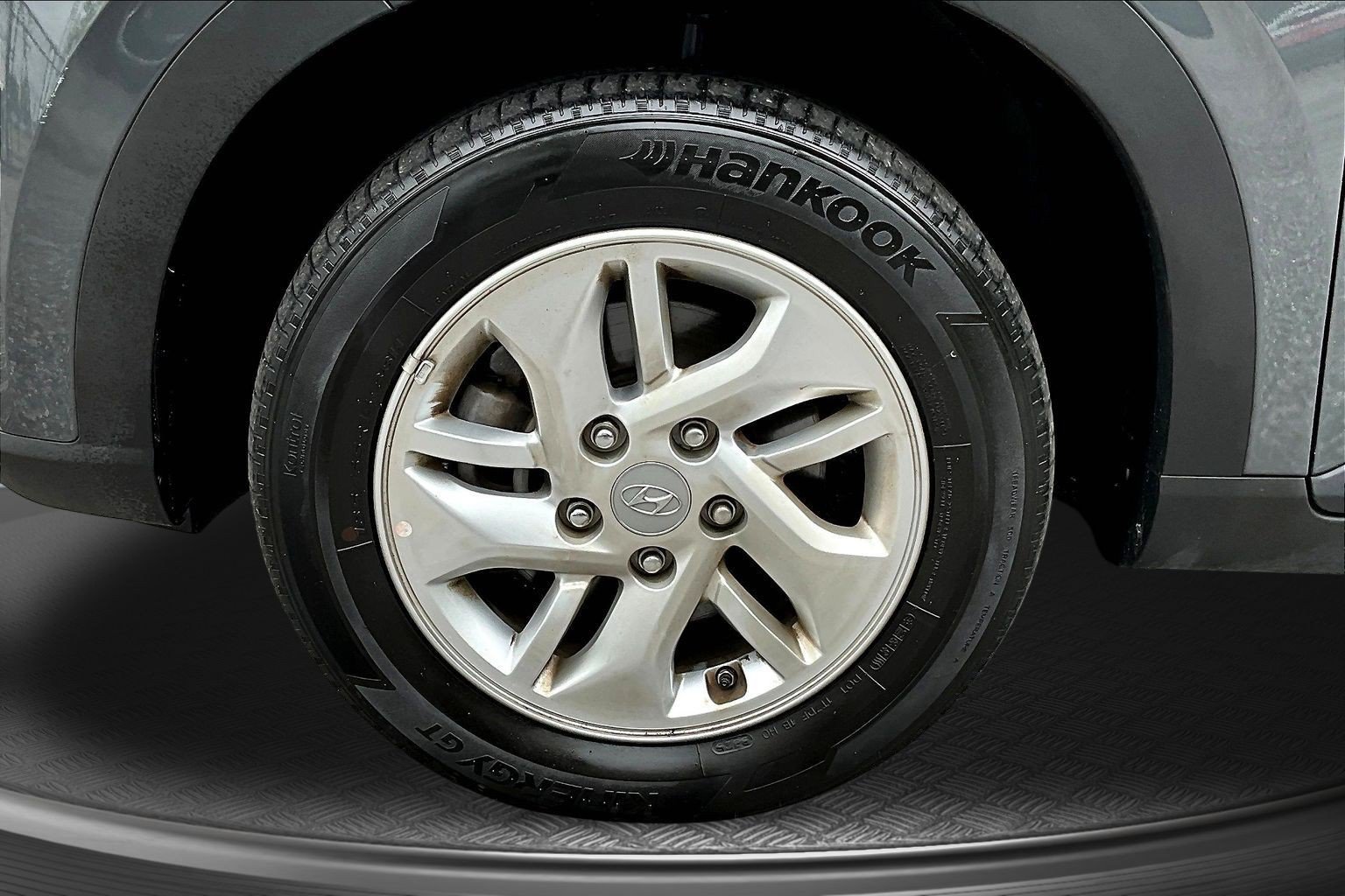 Used 2026 Hyundai Venue SE FWD image 26