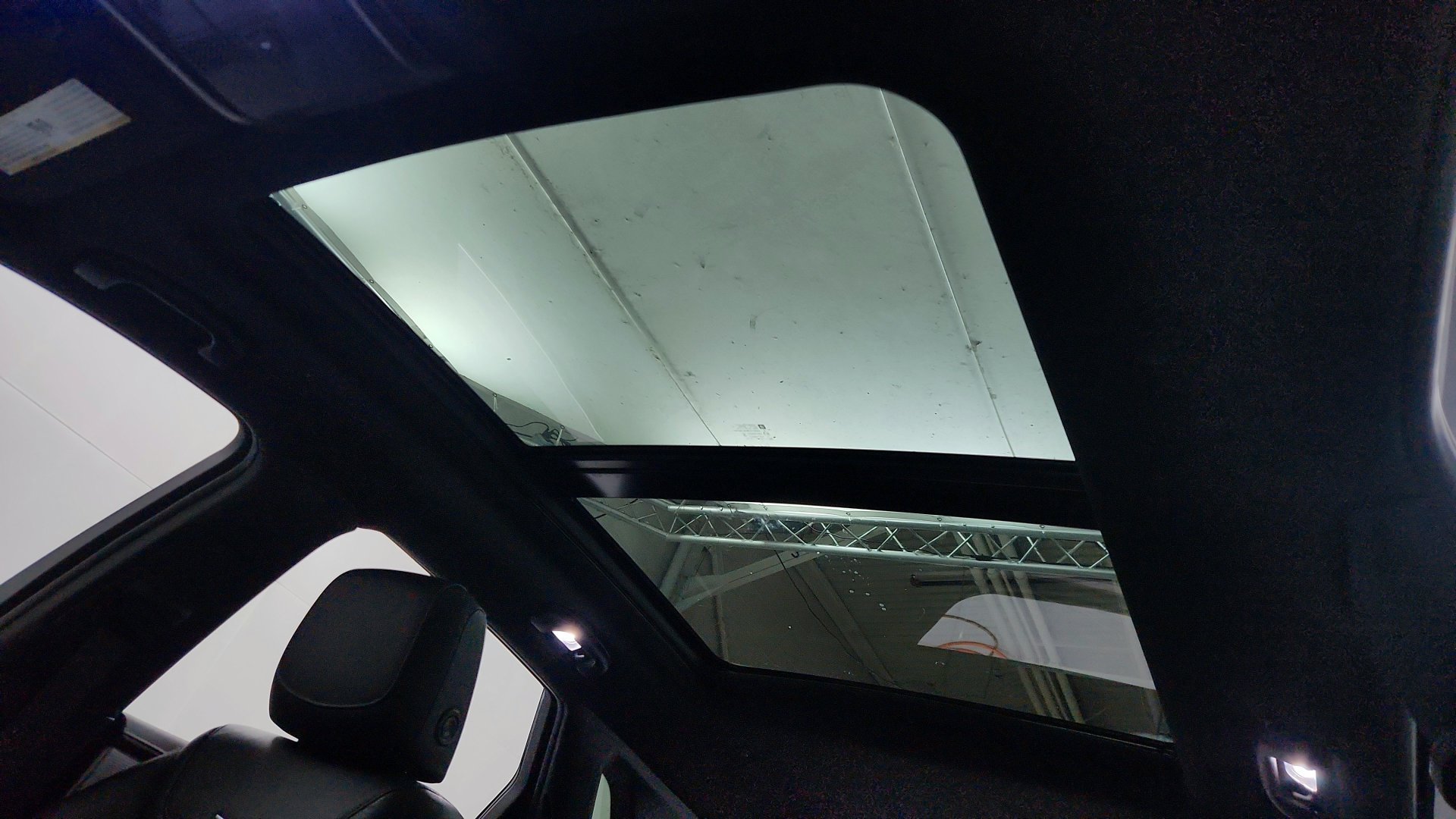 Certified 2020 Cadillac XT5 Premium Luxury w/ LPO, Floor Liner Package FWD image 22