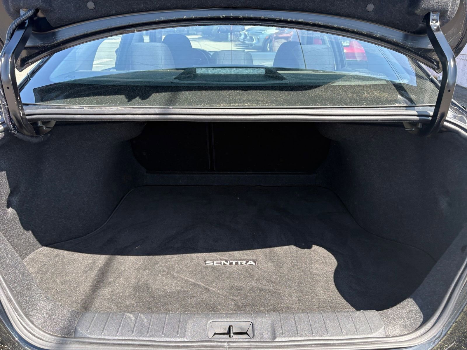 Used 2025 Nissan Sentra SV FWD image 29